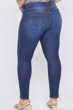 Load image into Gallery viewer, Mid rise skinny jeans