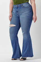 Load image into Gallery viewer, High Rise Destroy Super Flare Jeans
