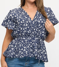 Load image into Gallery viewer, Floral peplum top
