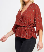 Load image into Gallery viewer, Floral Print Peplum Top
