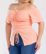 Load image into Gallery viewer, Off Shoulder Ruched Top
