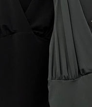 Load image into Gallery viewer, Ruched surplice sleeveless top
