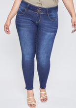 Load image into Gallery viewer, Mid rise skinny jeans
