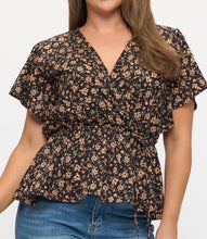Load image into Gallery viewer, Floral peplum top
