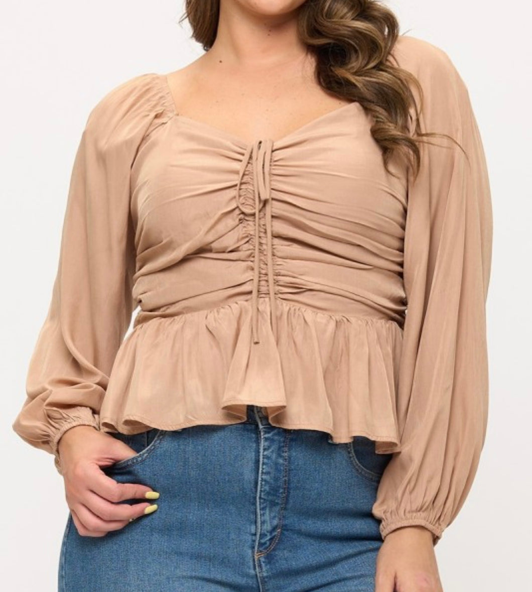Sweetheart neck front ruched peplum top