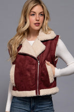 Load image into Gallery viewer, Faux Suede Inner Fur Zip Up Vest
