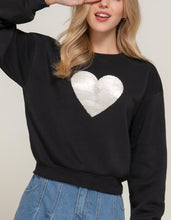 Load image into Gallery viewer, Sequin detail inner fleece sweatshirt
