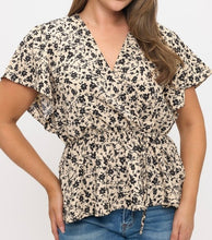 Load image into Gallery viewer, Floral peplum top
