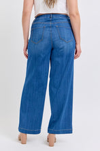 Load image into Gallery viewer, High Rise Wide Leg Denim Jeans
