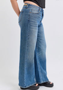 Low rise repositioned wide leg jeans