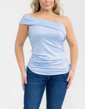 Load image into Gallery viewer, One shoulder side ruched detail top
