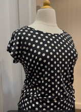 Load image into Gallery viewer, Polka dot short sleeve top
