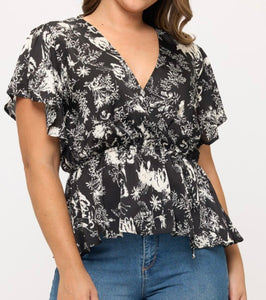 Flutter sleeve top