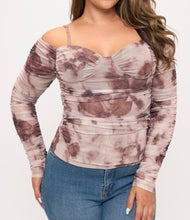 Load image into Gallery viewer, Cold shoulder ruched mesh top
