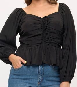 Sweetheart neck front ruched peplum top