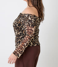 Load image into Gallery viewer, Leopard print off shoulder top
