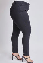 Load image into Gallery viewer, Essential high rise skinny jeans
