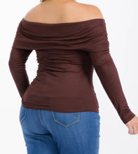 Load image into Gallery viewer, Off shoulder side ruched top
