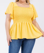 Load image into Gallery viewer, Smocked Peplum Short Sleeve Top
