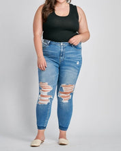 Load image into Gallery viewer, Mid Rise Destroy Crop Skinny Jeans
