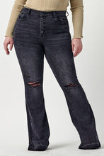 Load image into Gallery viewer, High Rise Five Button Released Hem Flare Jeans
