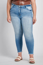 Load image into Gallery viewer, Mid Rise Frayed Hem Crop Skinny Jeans

